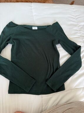 TNA Women’s Long Sleeve Ribbed Top in Dark Green